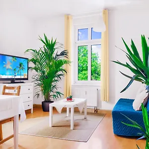 Helle, Ruhige 2 Zi-whg, 2 Baeder, Dd Neustadt, Lage Dresden